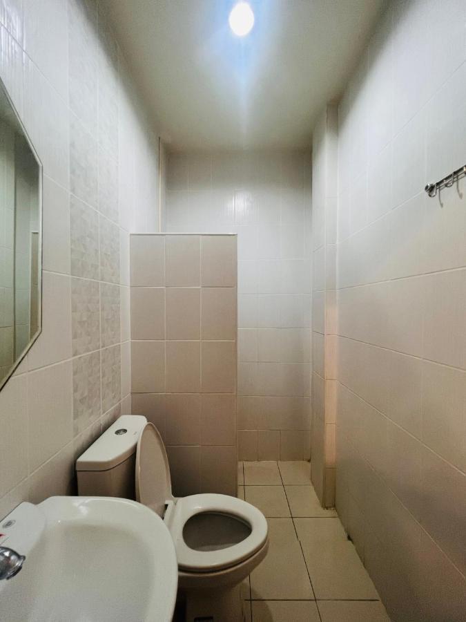 Aekkalukthai Hostel Rayong Kültér fotó